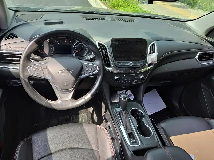 Chevrolet Equinox — миниатюра 12