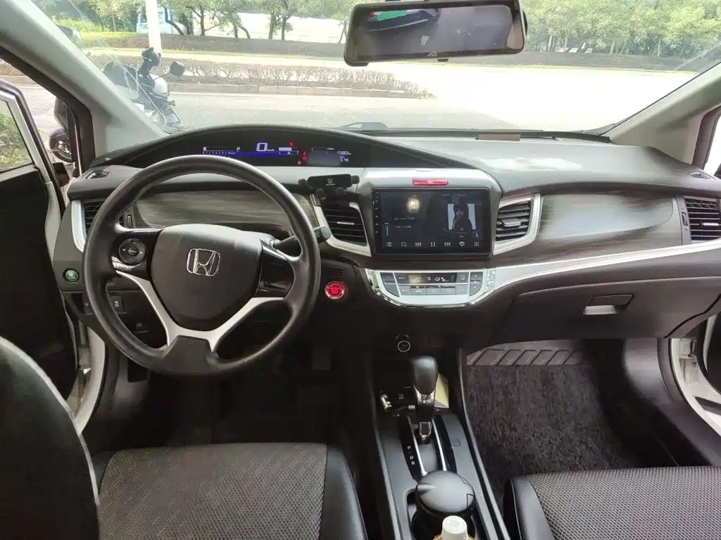 Honda Jade — миниатюра 5
