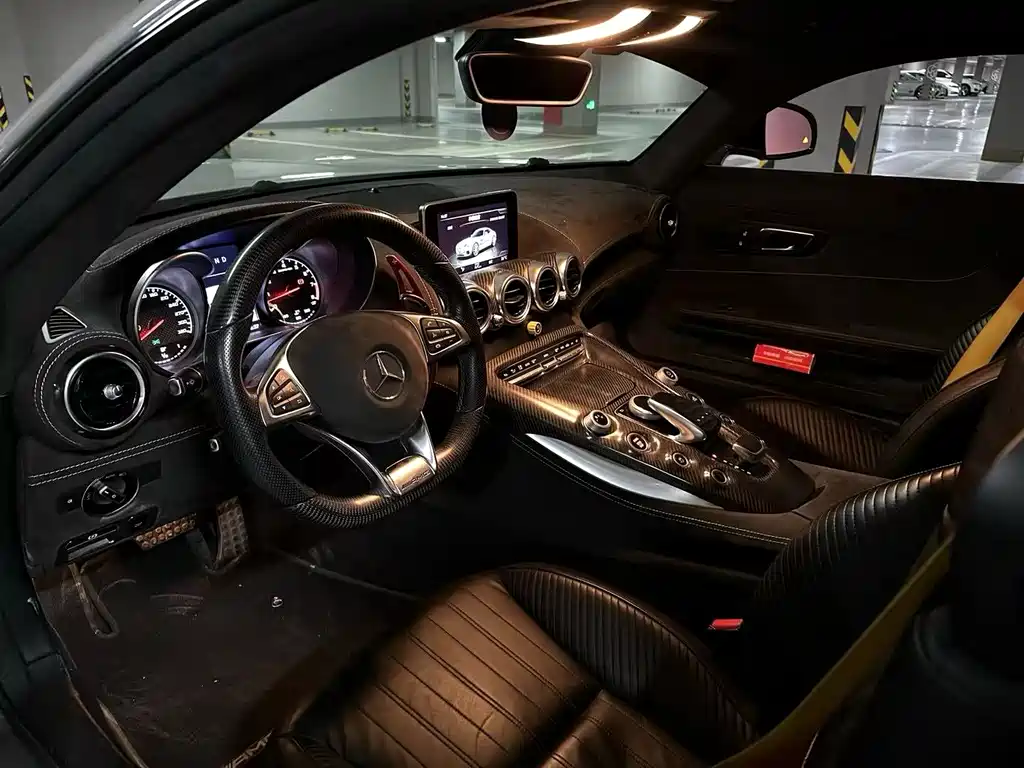 MERCEDES-BENZ AMG GT