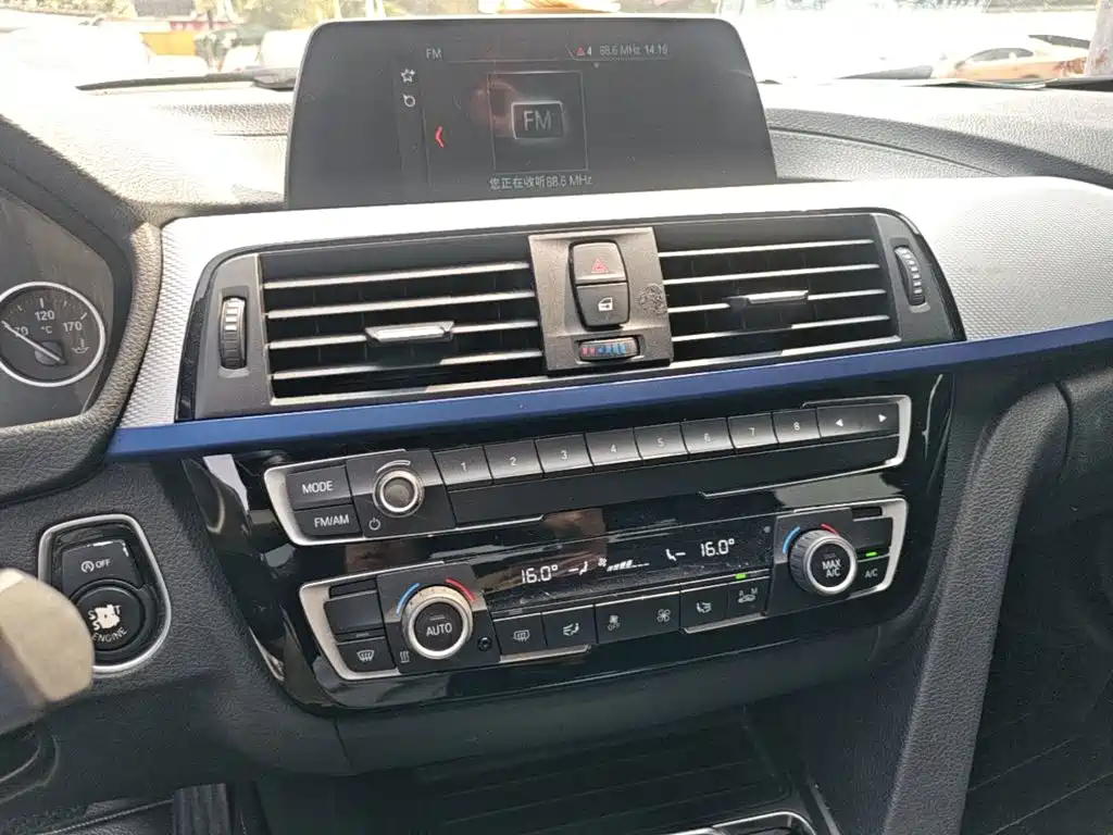 BMW 3 Series — миниатюра 13