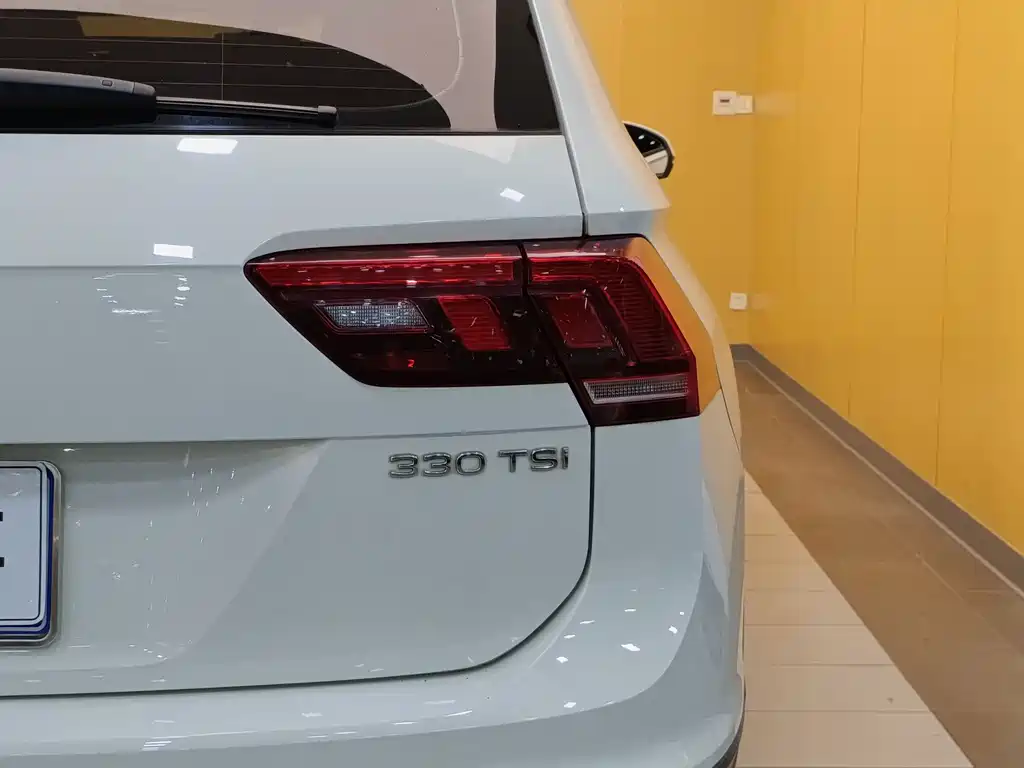 Volkswagen Tiguan L — миниатюра 26