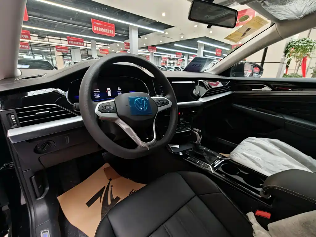 VOLKSWAGEN PASSAT NEW ENERGY