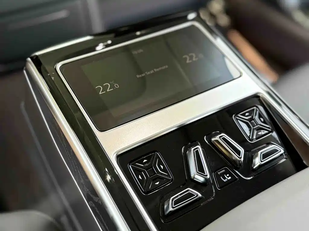 Audi A8 — миниатюра 14