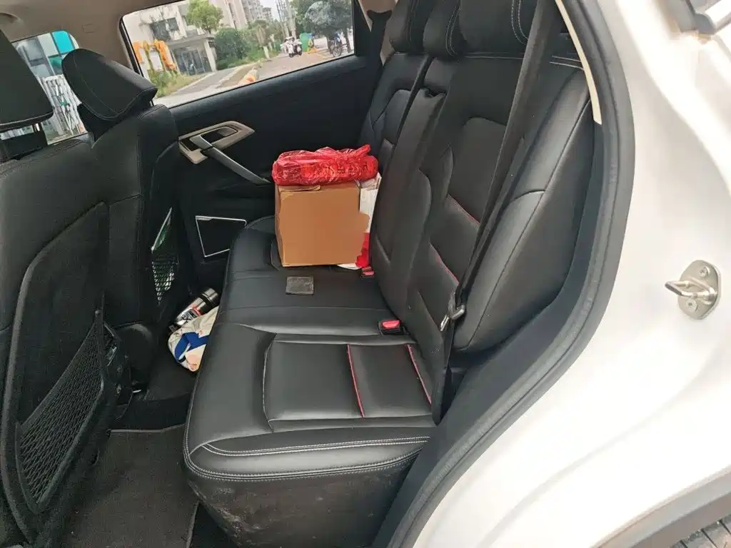Geely Boyue — миниатюра 15