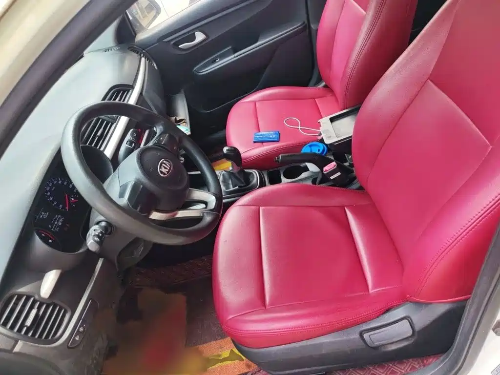 Kia K2 — миниатюра 8