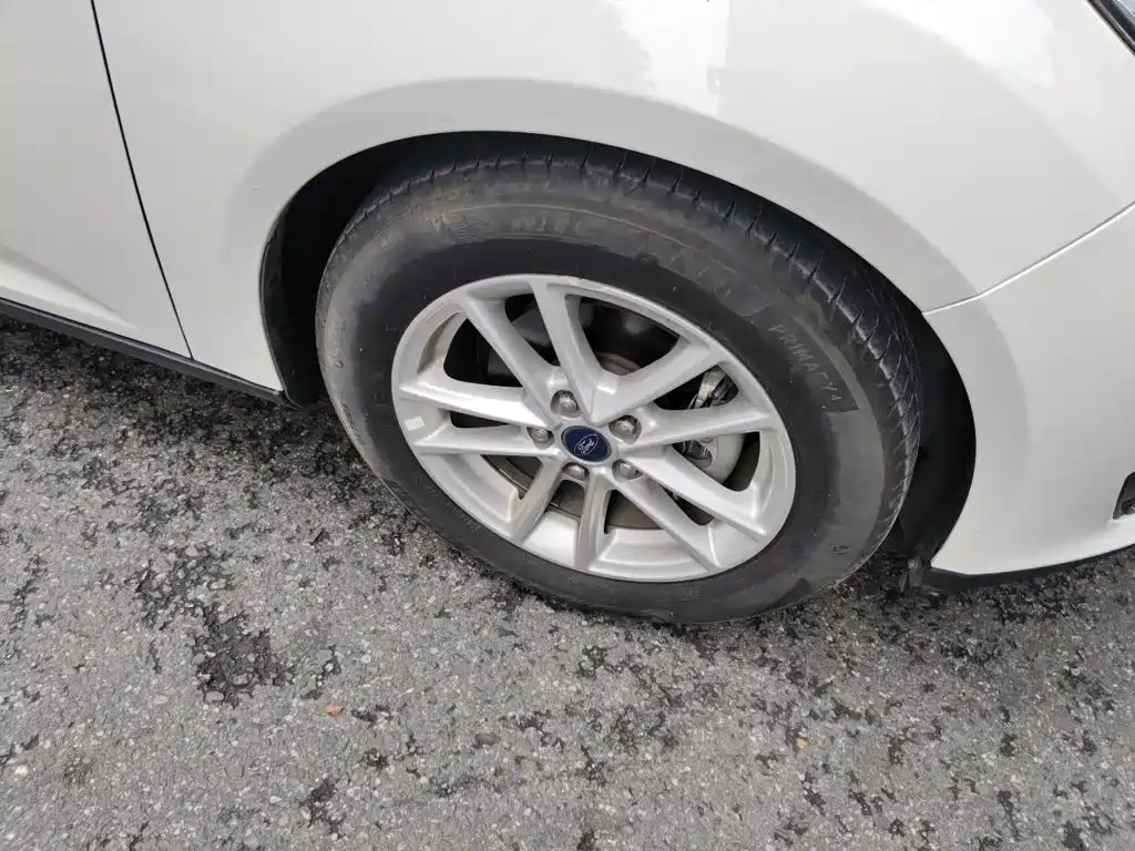Ford Focus — миниатюра 22