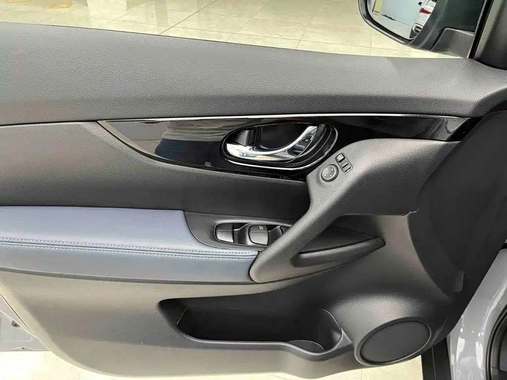 Nissan X-Trail — миниатюра 14