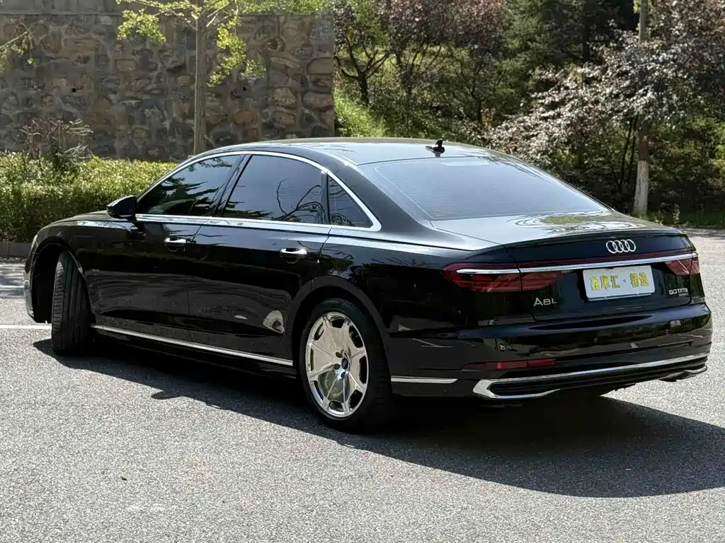Audi A8 — миниатюра 6