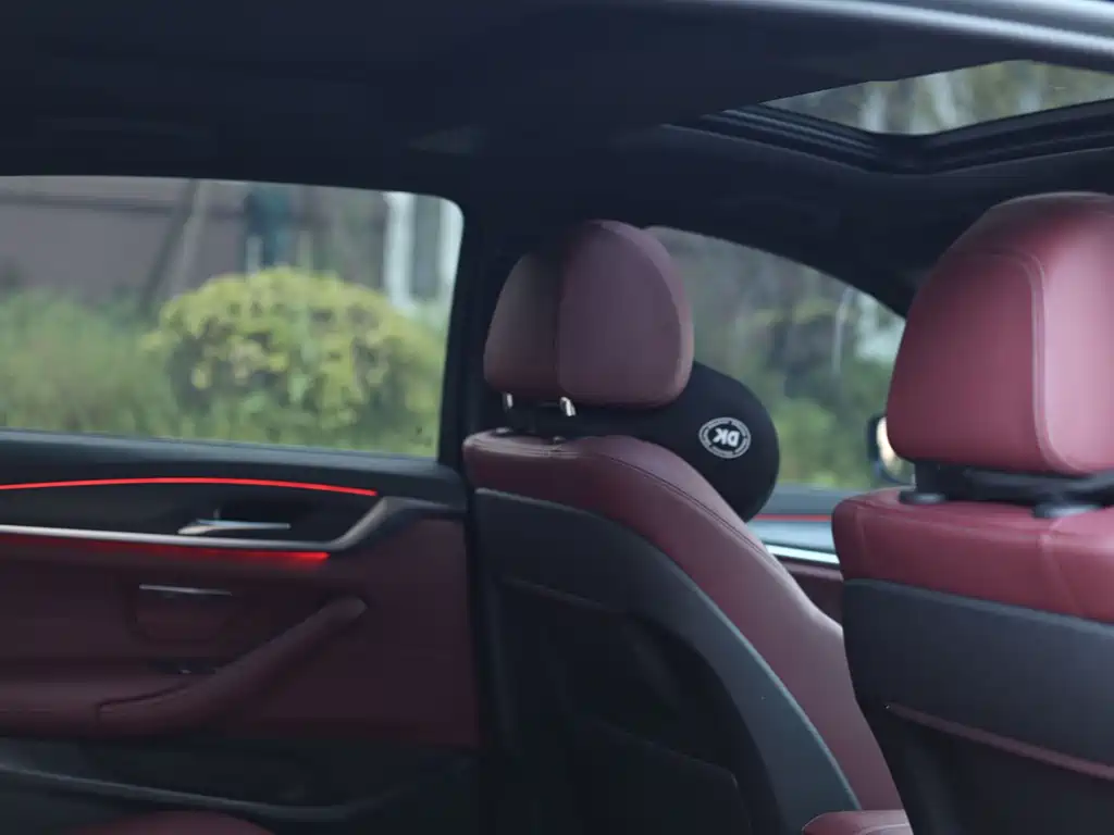 BMW 5 Series — миниатюра 33