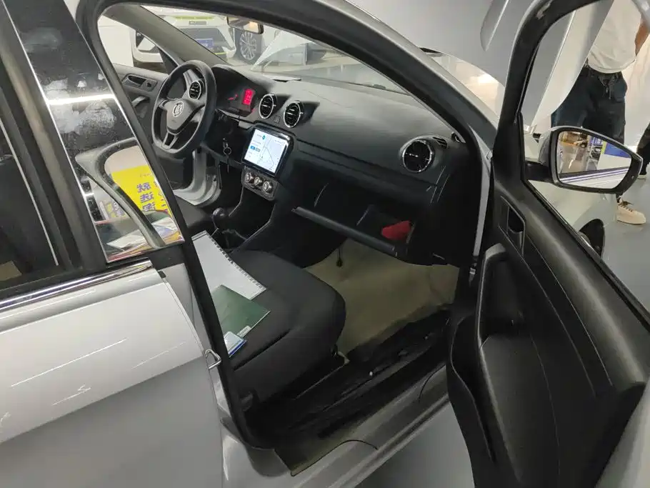 Volkswagen Jetta — миниатюра 8