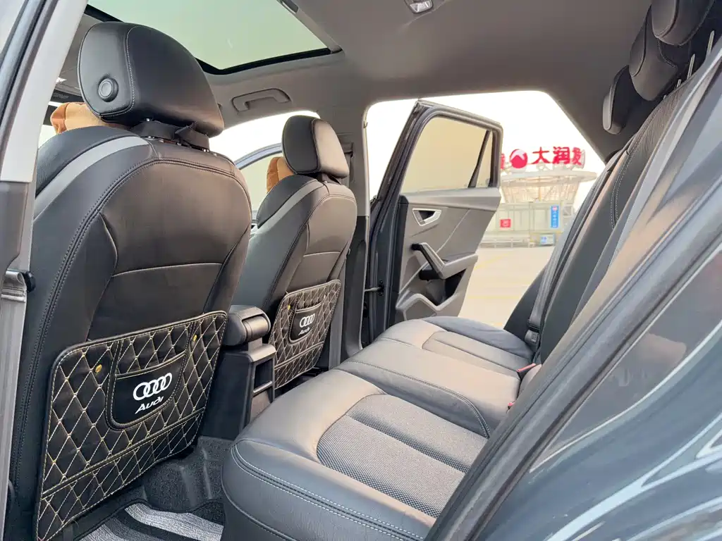 Audi Q2L e-tron — миниатюра 11