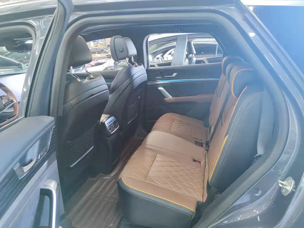 BYD Tang New Energy — миниатюра 4