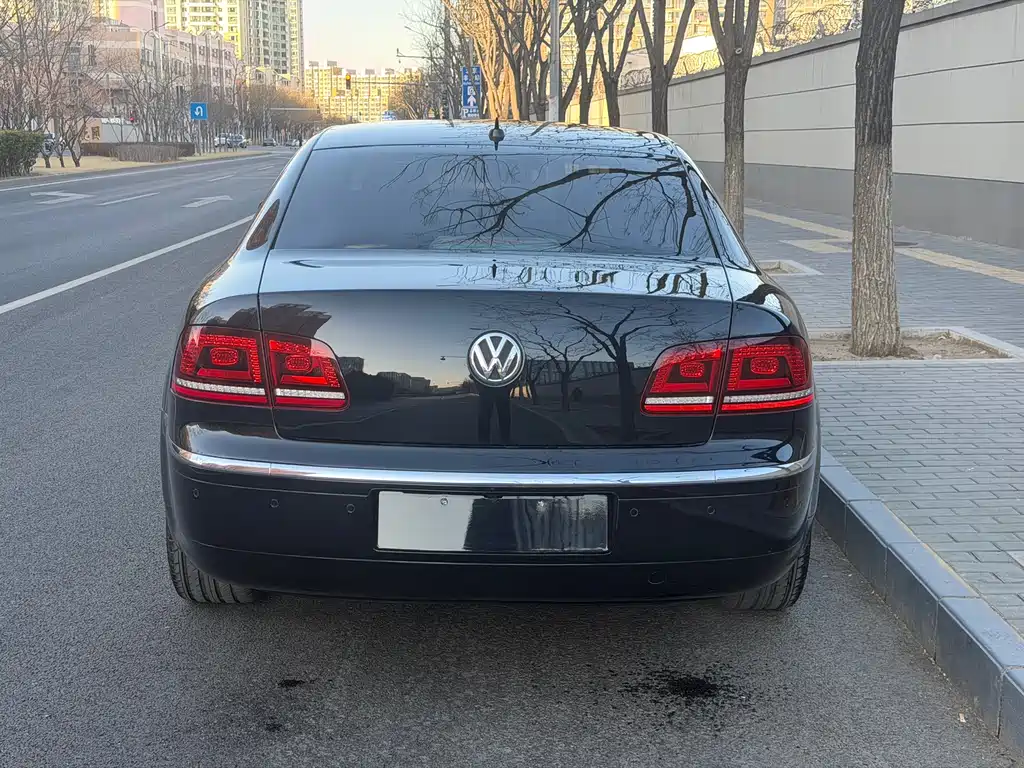 VOLKSWAGEN PHAETON