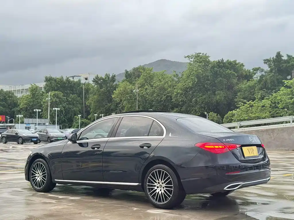 Mercedes-Benz C-Class — миниатюра 7