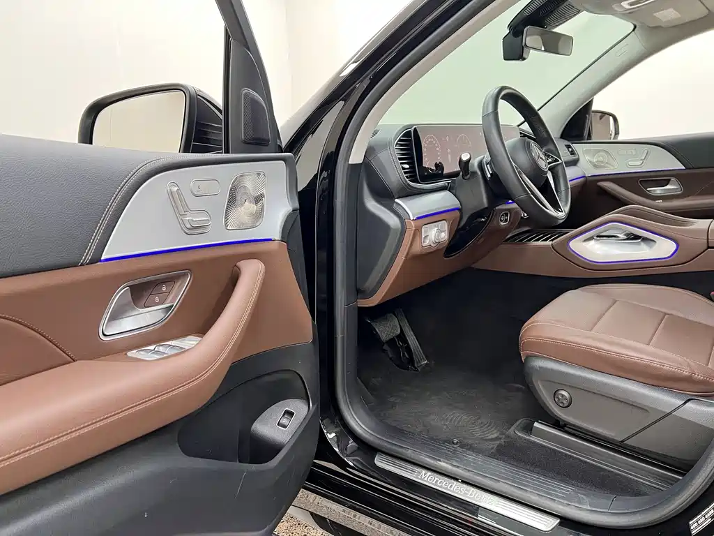 Mercedes-Benz GLE (Import) — миниатюра 8