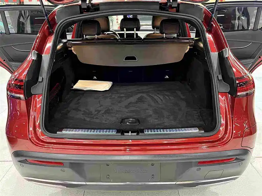 Mercedes-Benz EQC — миниатюра 6