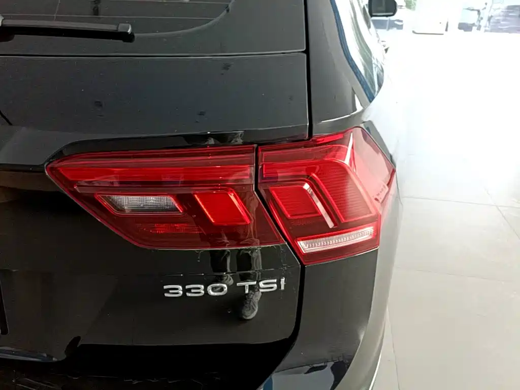 Volkswagen Tiguan L L 2025 330TSI AT R-Line