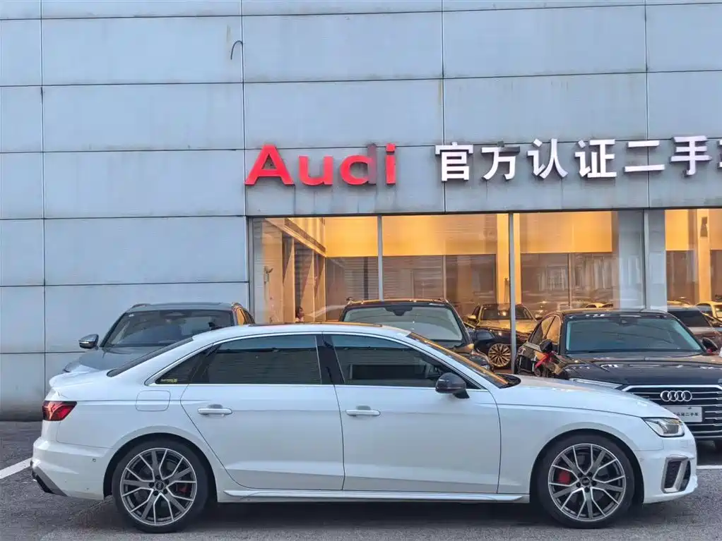 Audi A4L — миниатюра 2