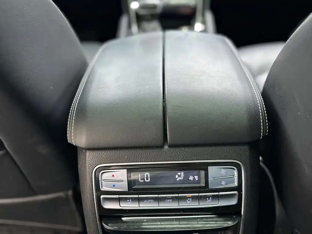 Roewe RX8 — миниатюра 11