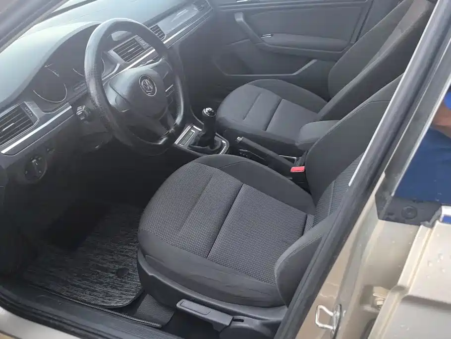 Volkswagen Bora 2019 1.5L MT Fashion V