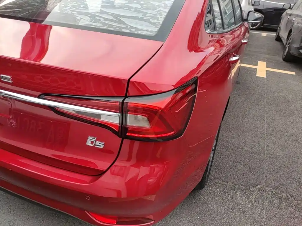 Roewe i5 — миниатюра 8