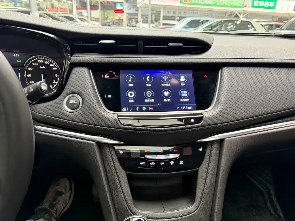 Cadillac XT5 — миниатюра 8
