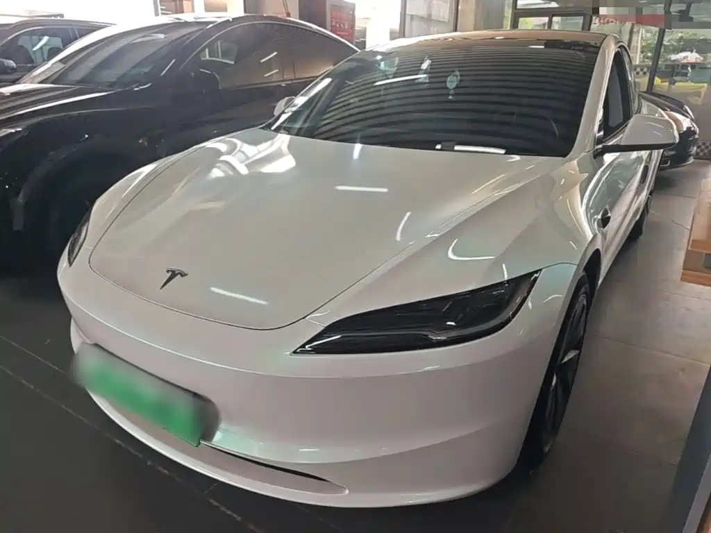 Tesla Model 3 — миниатюра 2
