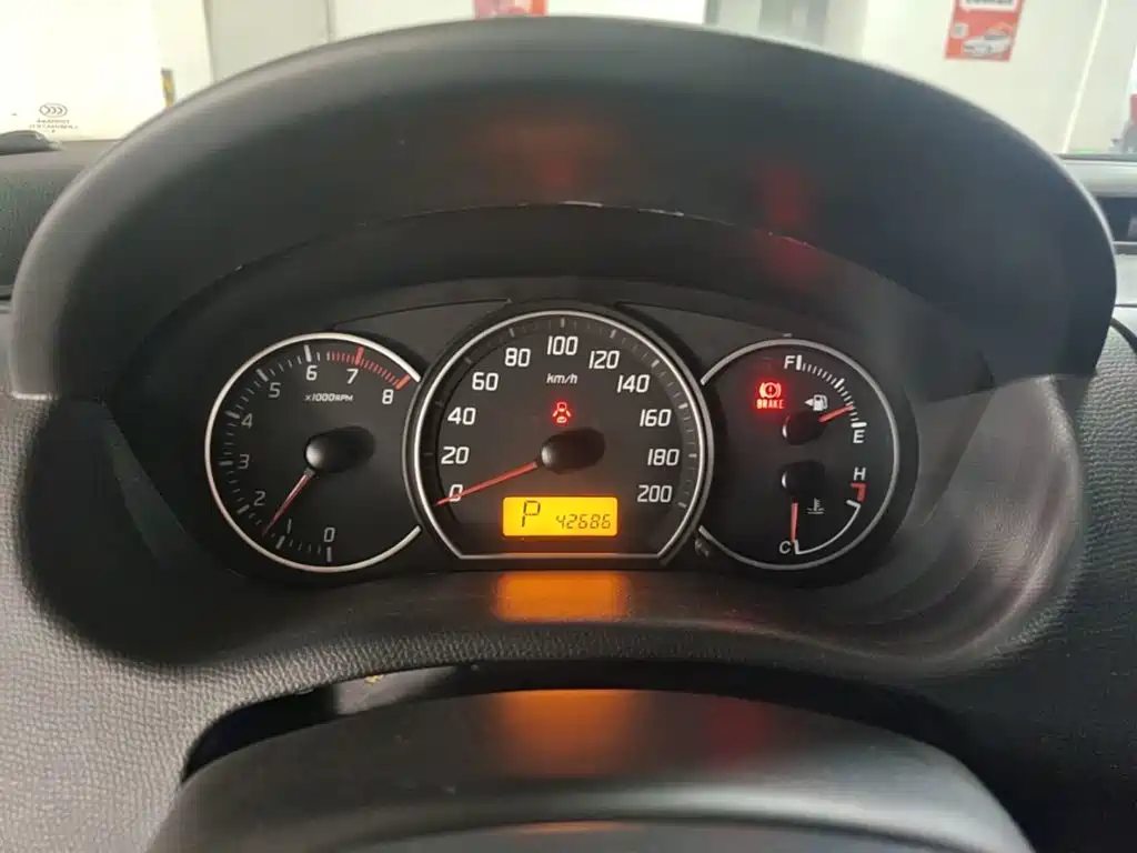 Suzuki Swift — миниатюра 12