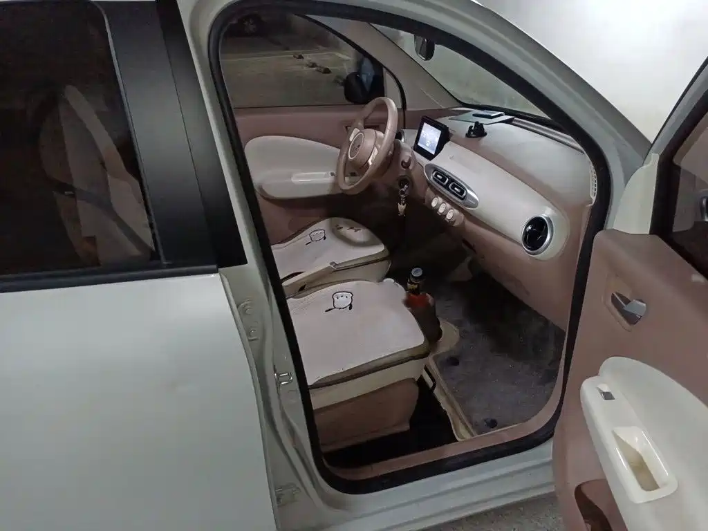 Wuling MINIEV — миниатюра 18