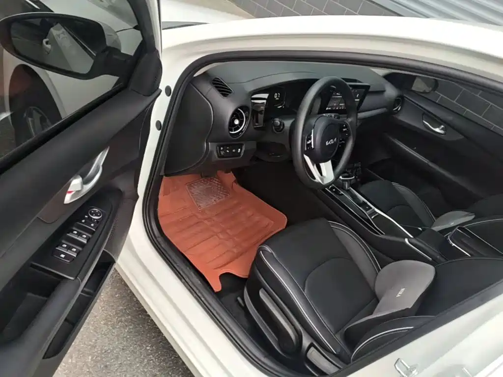 Kia K3 — миниатюра 16