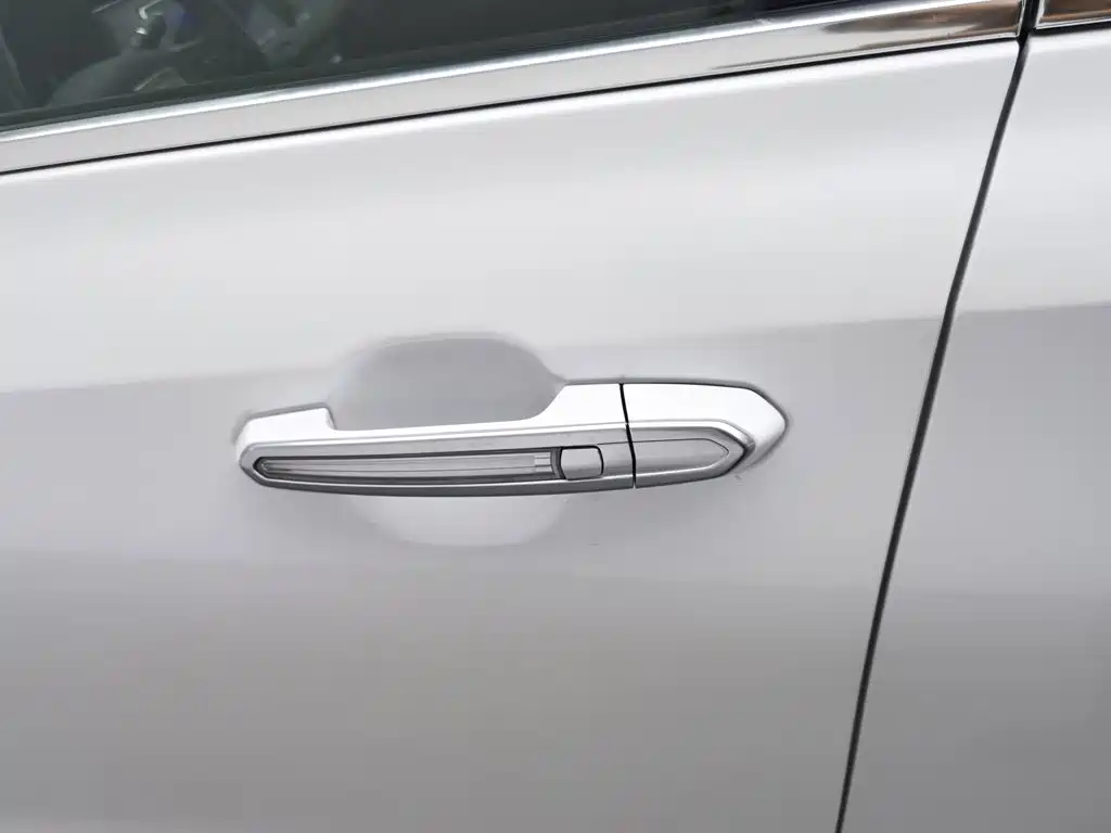 Cadillac XT4 — миниатюра 18