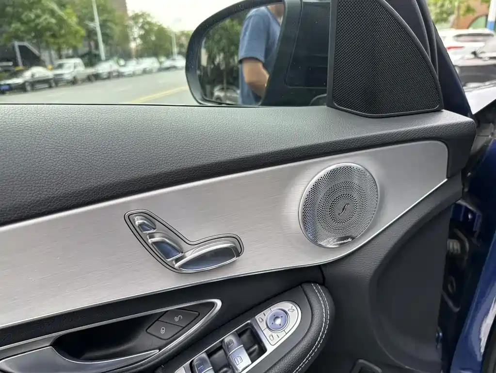 Mercedes-Benz C-Class — миниатюра 4