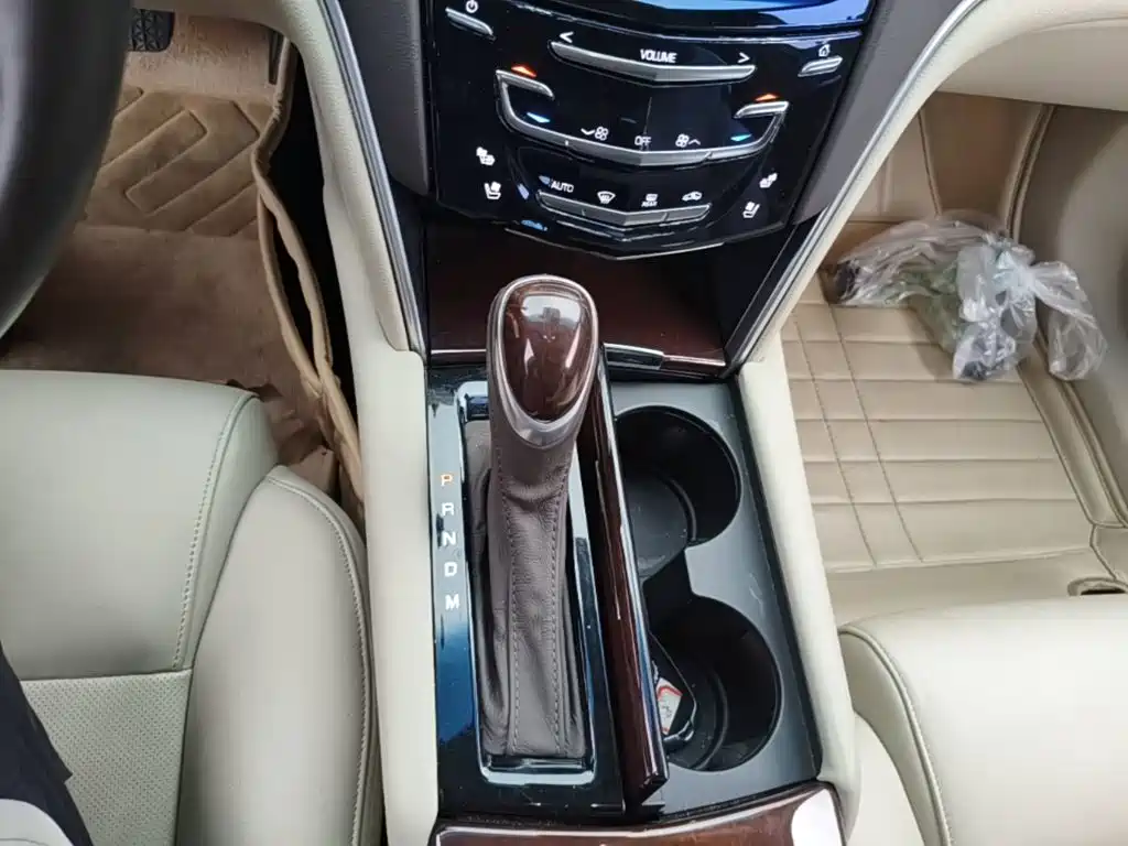 Cadillac XTS 2015 28T Luxury