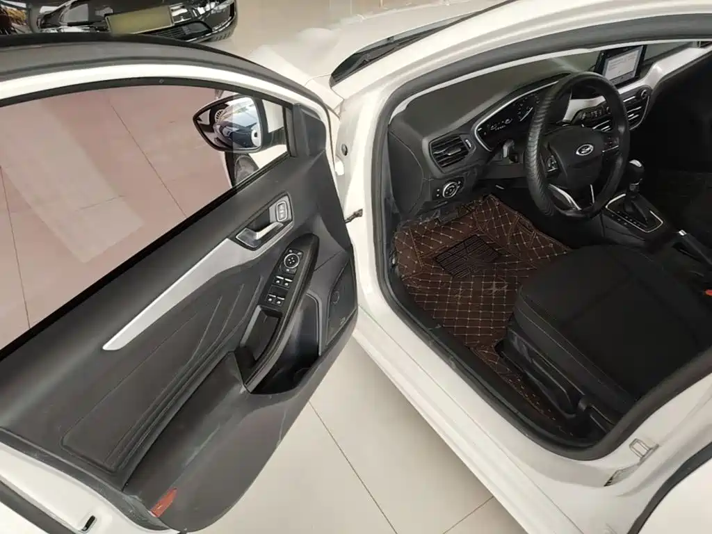 Ford Focus — миниатюра 16