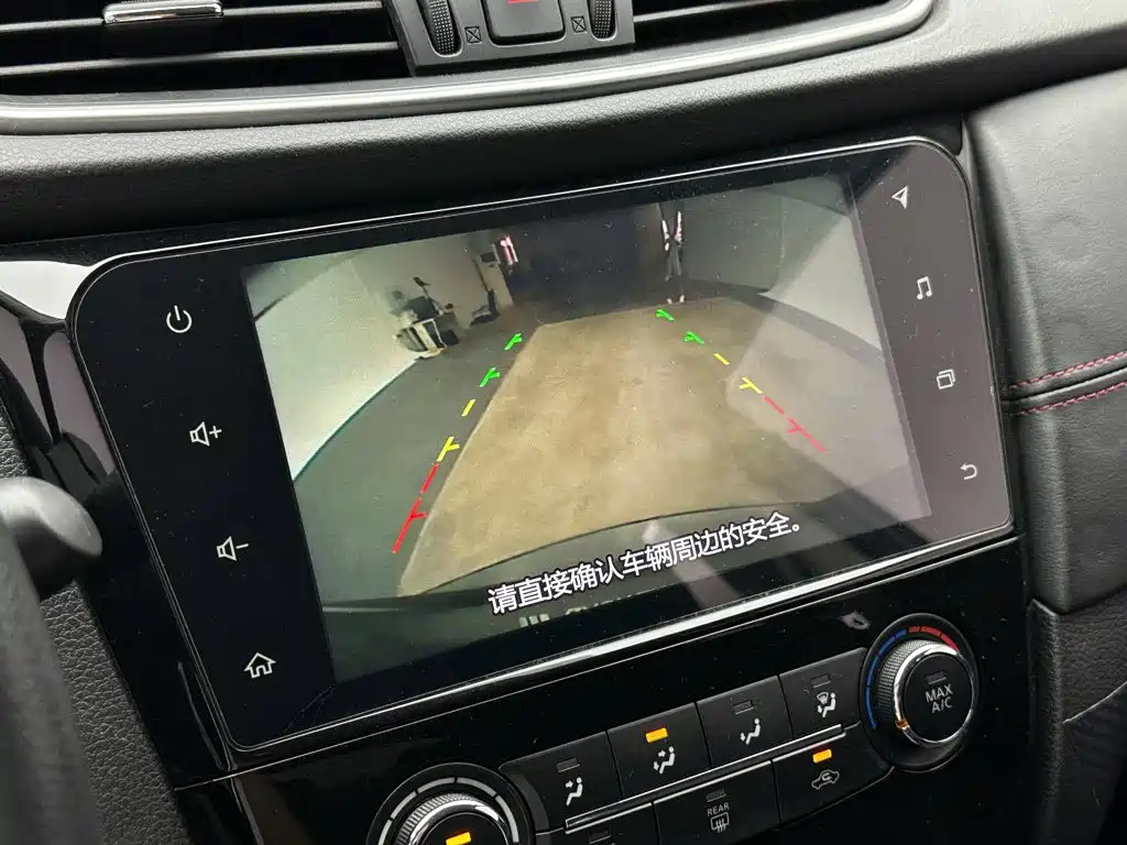 Nissan Qashqai — миниатюра 16