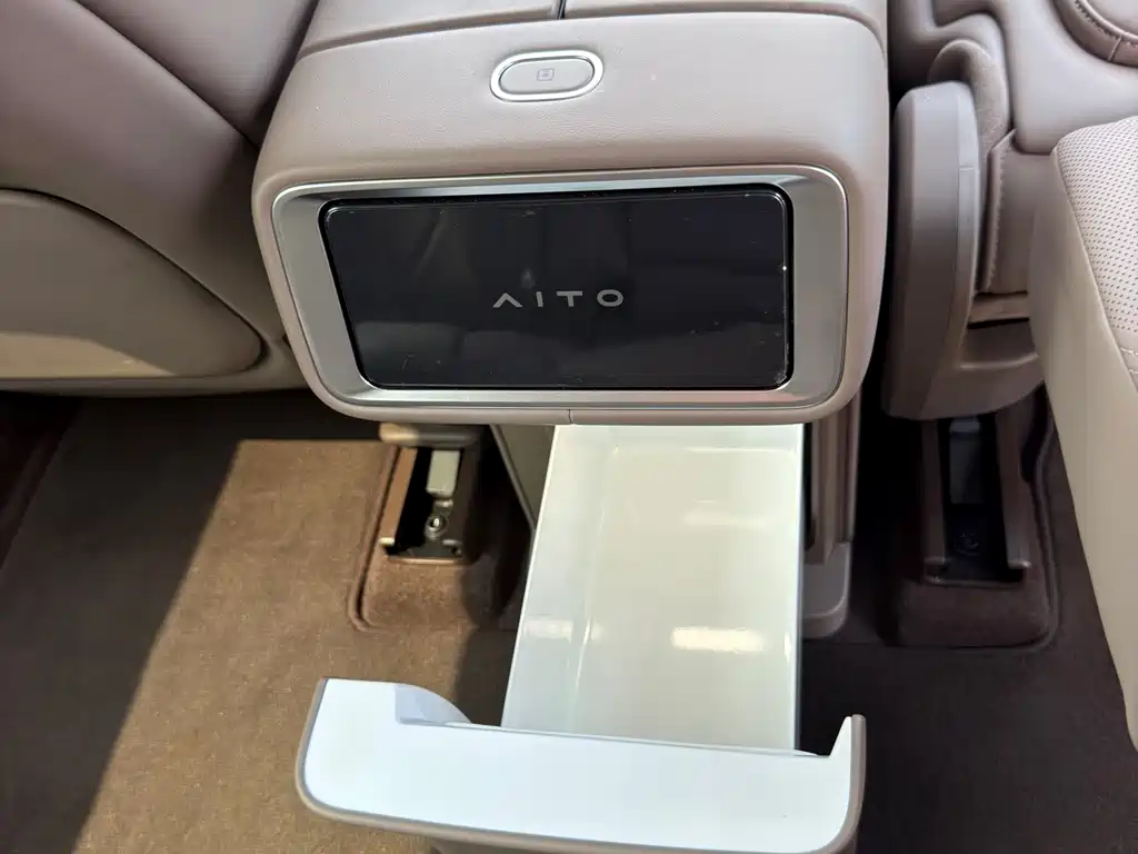 AITO Wenjie AITO M9 — миниатюра 18