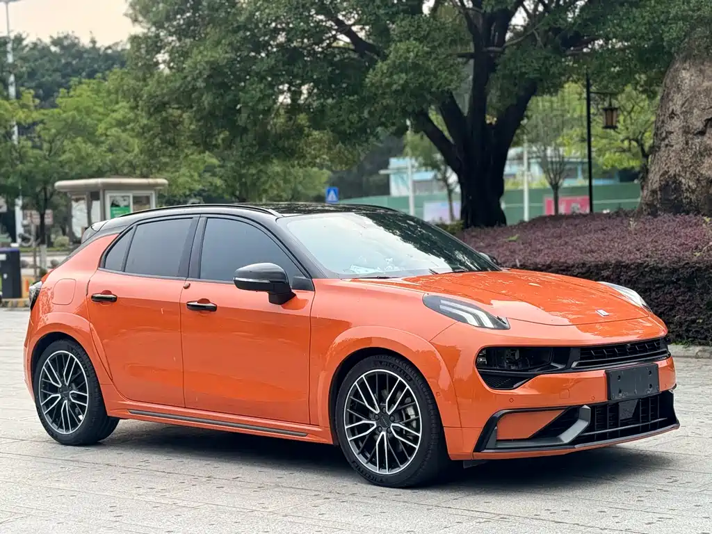 Lynk & Co 02 Hatchback 2021 2.0TD Halo