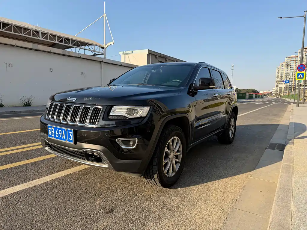 JEEP GRAND CHEROKEE