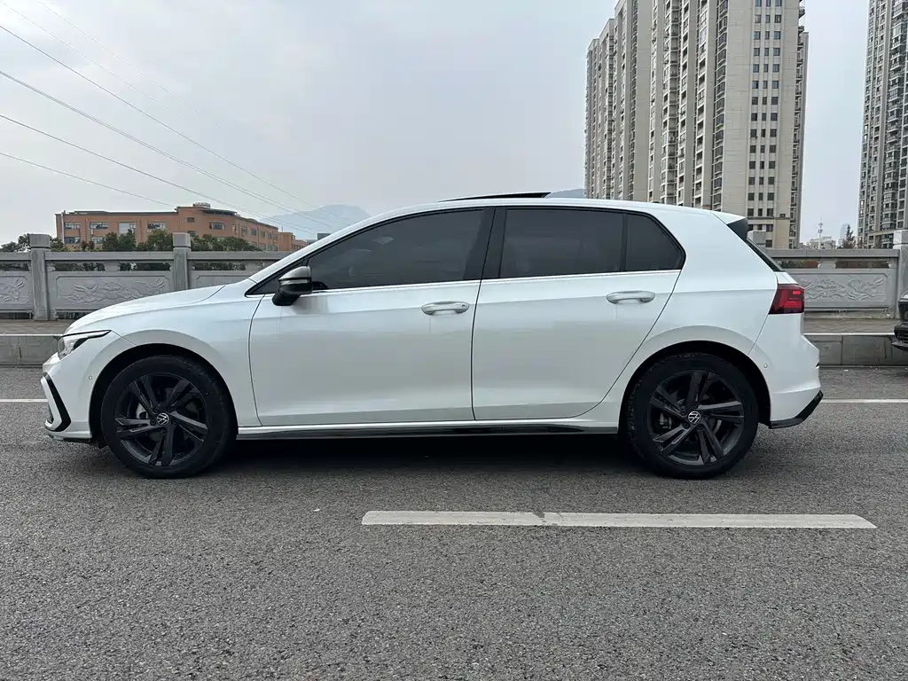 Volkswagen Golf 2023 280TSI DSG R-Line Lite