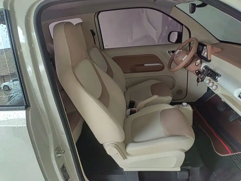 Wuling MINIEV — миниатюра 25