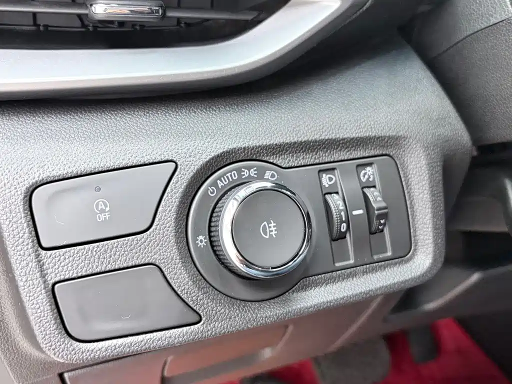 Chevrolet Volando — миниатюра 12