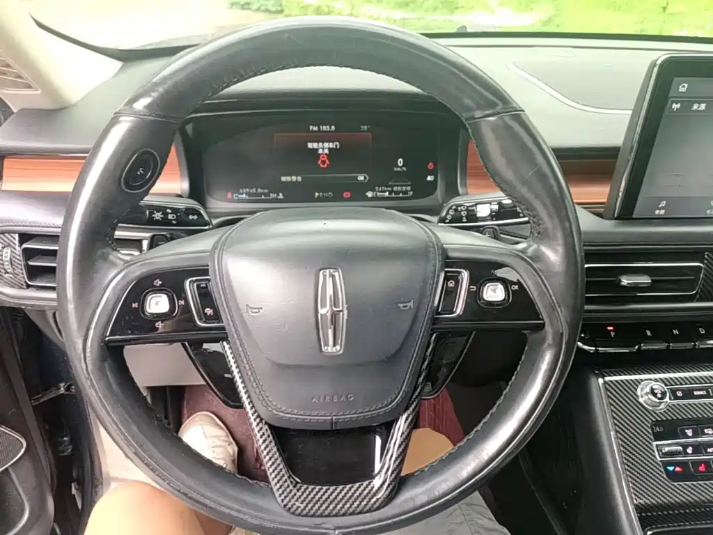 Lincoln Aviator (Import) — миниатюра 11