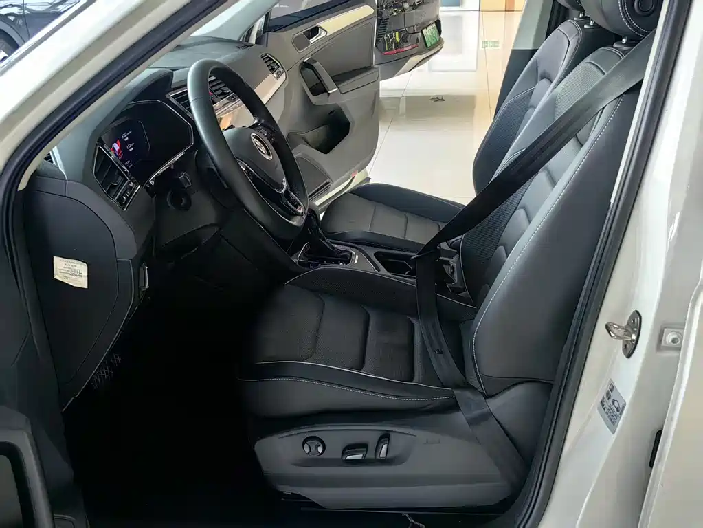 Volkswagen Tiguan L PHEV 430PHEV Plug-in Hybrid Flagship Edition, фото 11
