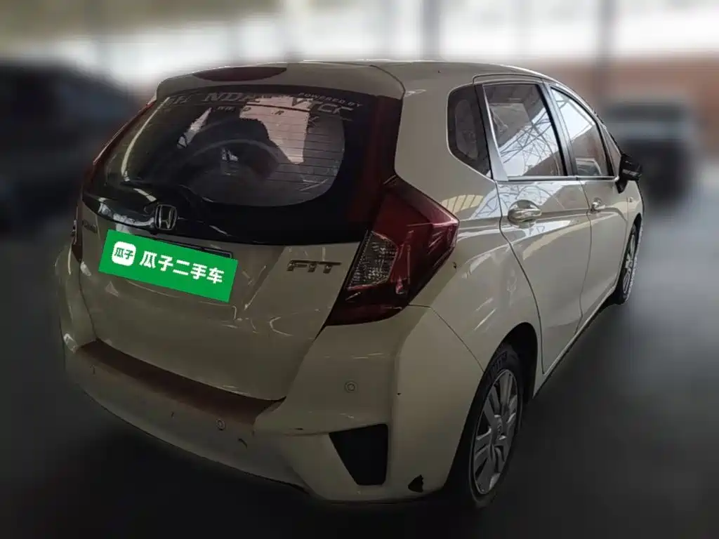 Honda Fit — миниатюра 10