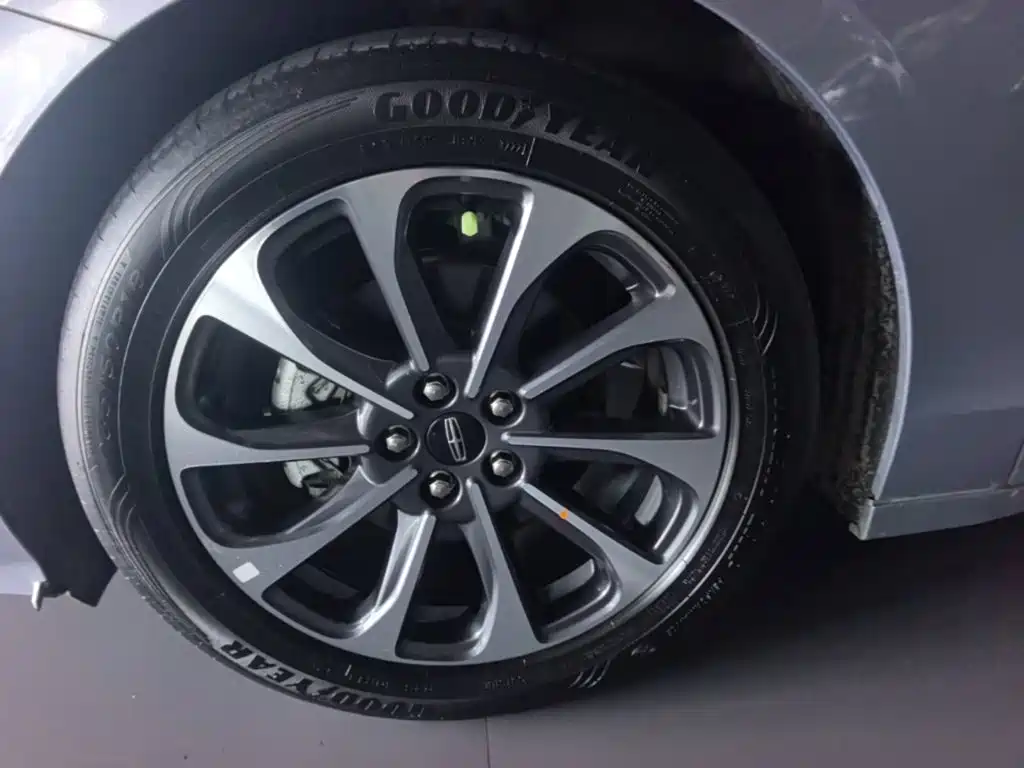 Lincoln Z — миниатюра 23