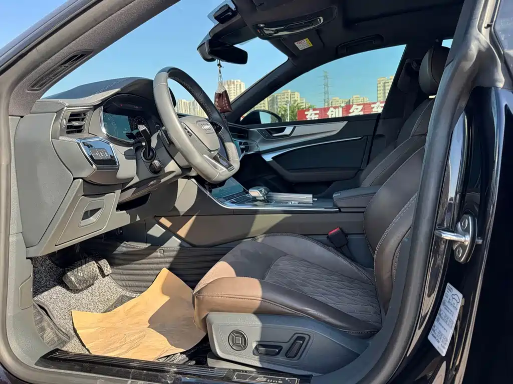 Audi A7L — миниатюра 7
