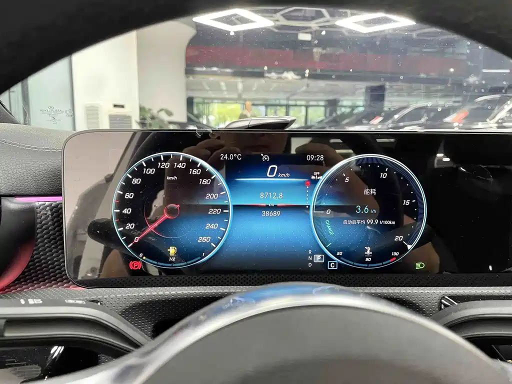 Mercedes-Benz A-Class — миниатюра 9