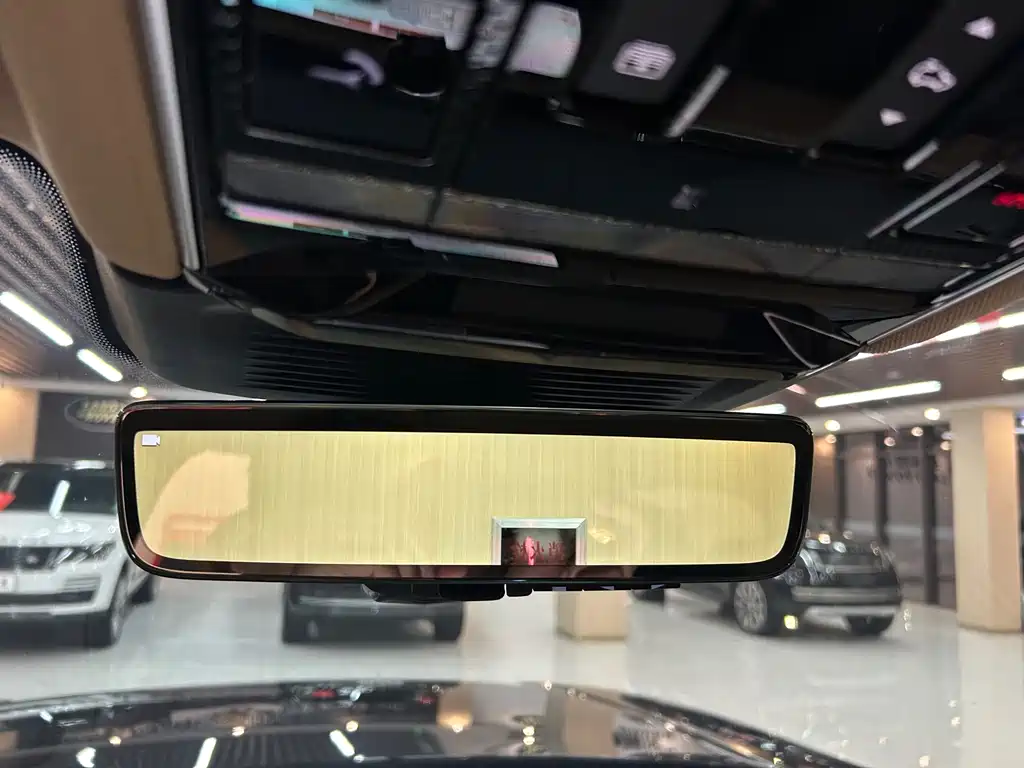Land Rover Range Rover — миниатюра 24