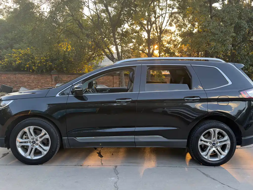 Ford Edge — миниатюра 5