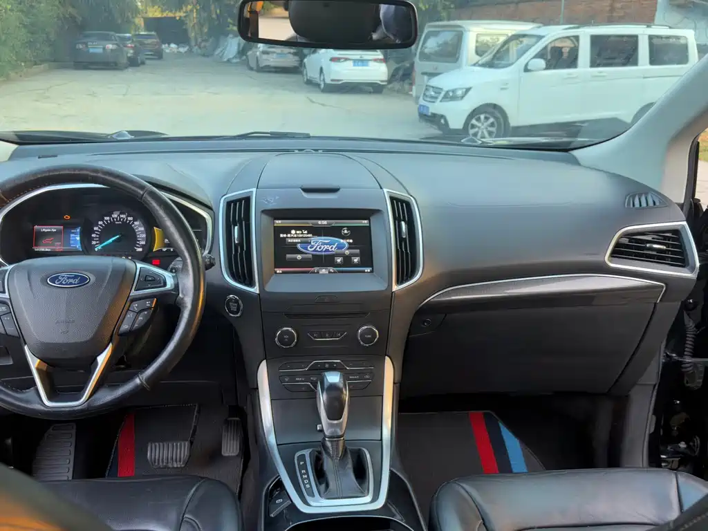 Ford Edge — миниатюра 10